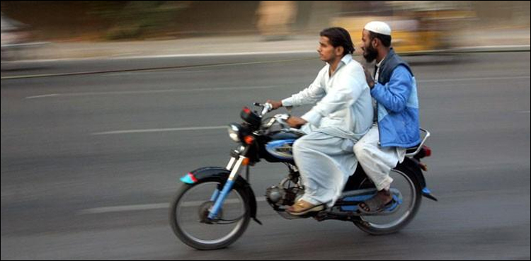 pillion riding karachi lockdown