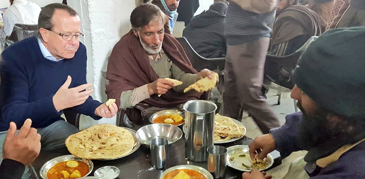 Martin Kobler, shelter home, homeless people, panahgah, PTI,