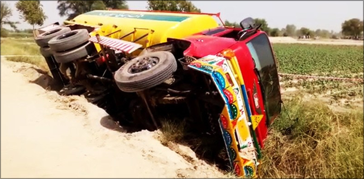 oil tanker upturned, ghotki, mustard oil