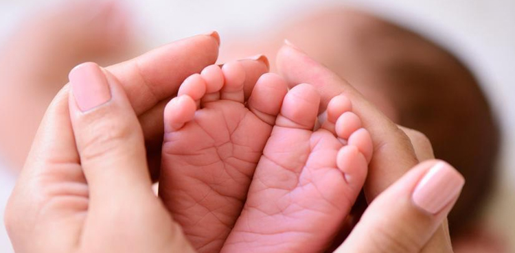 Viral, Couple sells infant, iPhone,