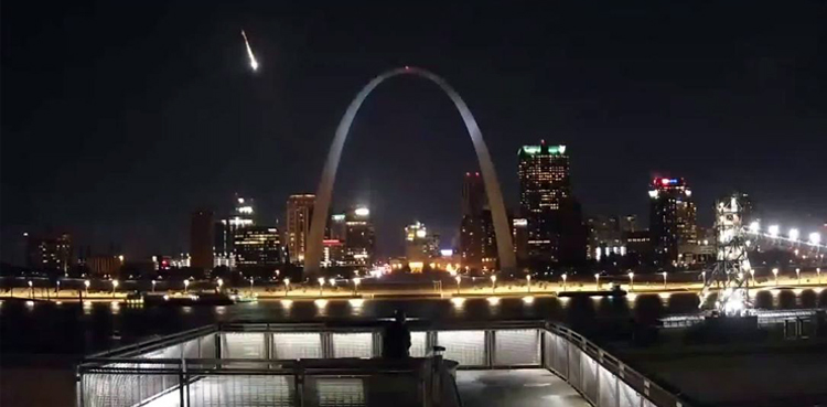 Fireball Missouri night sky