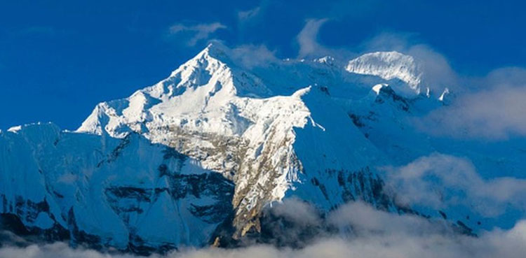 Nepal avalanche trekkers missing