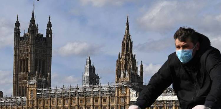 England social distancing