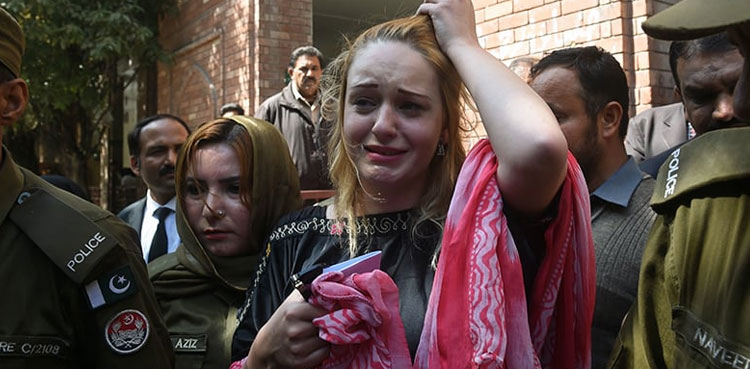 Drug smuggling case SC Czech model abroad