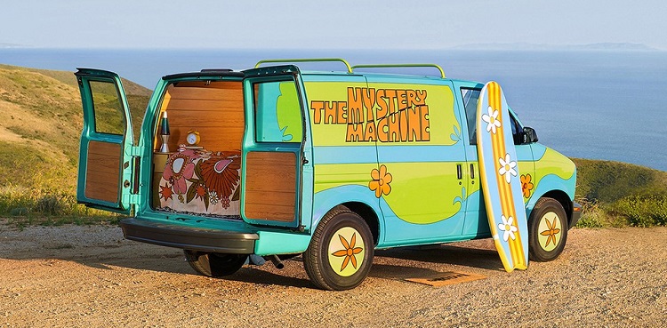 Scooby doo, the mystery machine, Airbnb
