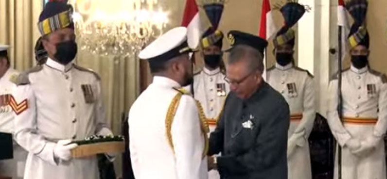 President Arif Alvi, Nishan-e-Imtiaz, Malaysian Navy Chief