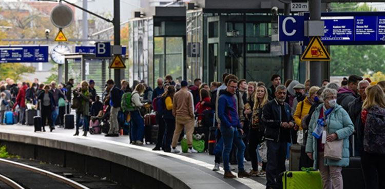 Deutsche Bank, profits rise