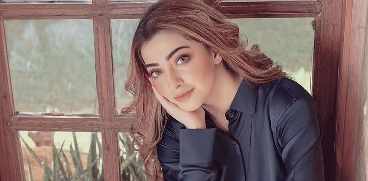 nawal saeed new look
