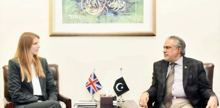 Jane Marriott CMG OBE, Ishaq Dar, British High Commissioner