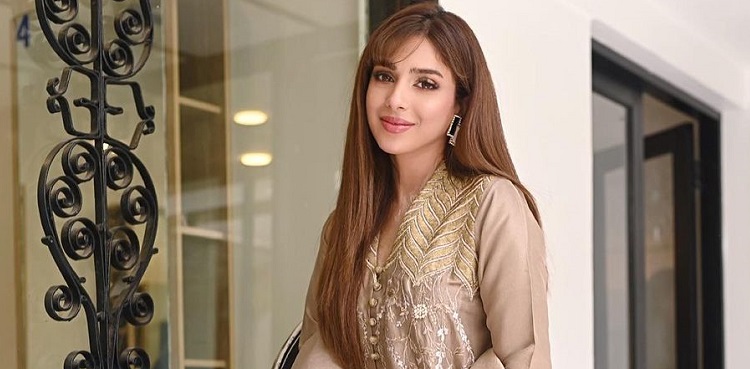 sonya hussyn, viral pictures, instagram